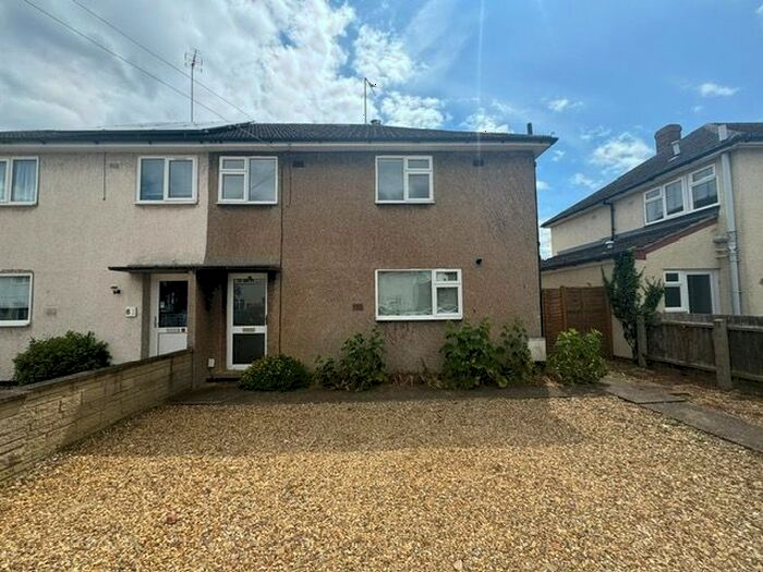 3 Bedroom Property To Rent In Godsey Crescent, Market Deeping, Peterborough, PE6