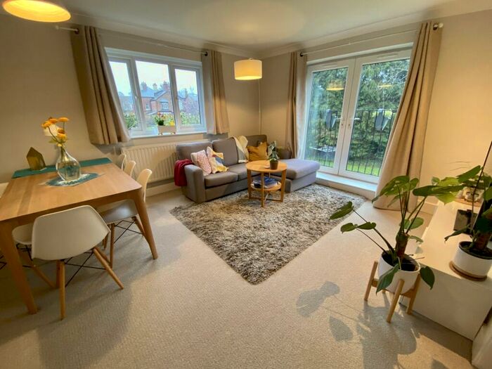 2 Bedroom Apartment To Rent In Lancaster Road, Didsbury, Manchester, M20