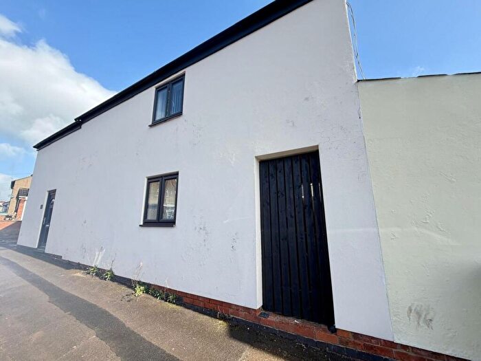 1 Bedroom Semi-Detached House To Rent In Crescent Road, Hugglescote, Coalville, LE67