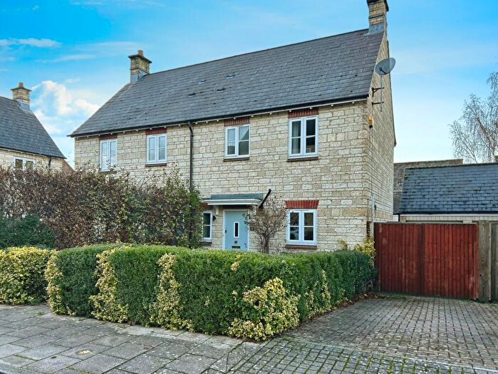 3 Bedroom Semi-Detached House To Rent In Bramble Bank, Witney, Oxfordshire, OX28