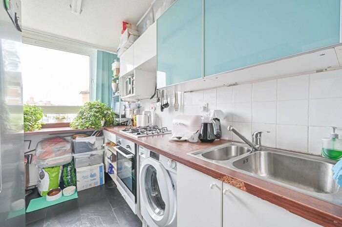 1 Bedroom Flat For Sale In Cator Street, Southwark, London, SE15