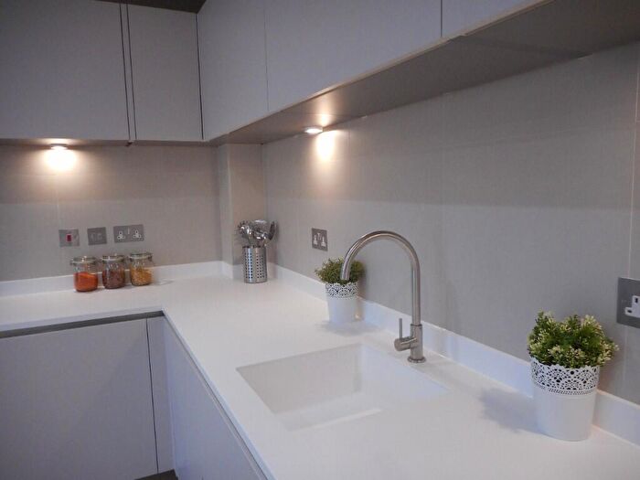 1 Bedroom Flat To Rent In East Barnet Road, Barnet, North London, EN4