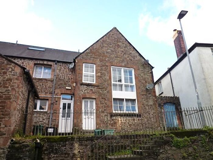 3 Bedroom Flat To Rent In Flat, Old School House, EX22