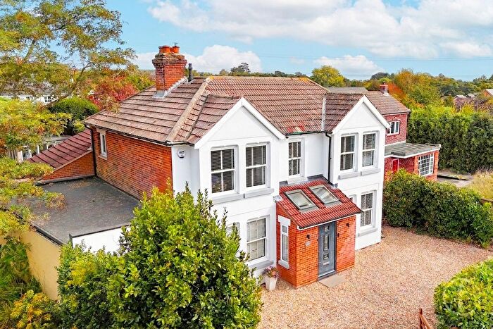 5 Bedroom Detached House For Sale In Hunts Pond Road, Fareham, PO14