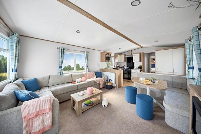 2 Bedroom Caravan For Sale In Gower, Oxwich, SA3