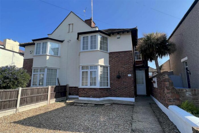 3 Bedroom Semi-Detached House To Rent In Federation Road, SE2