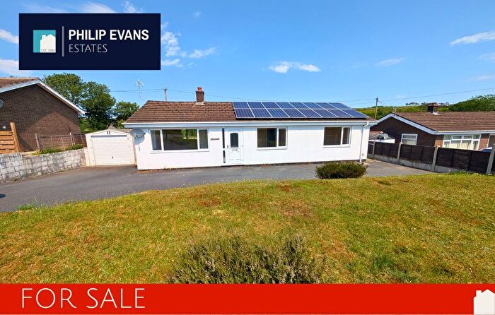 4 Bedroom Bungalow For Sale In Llangwyryfon, SY23