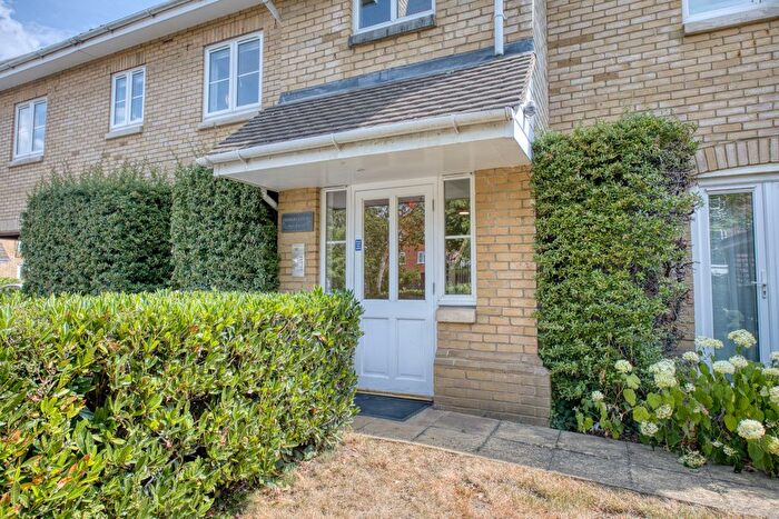 2 Bedroom Flat For Sale In Herbert Court, Fulmar Close, Surbiton, KT5