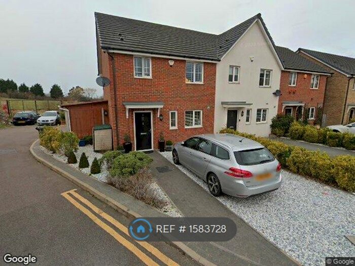 3 Bedroom End Of Terrace House To Rent In Ash Road, Chigwell, IG7