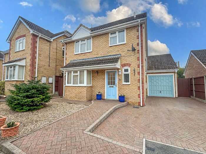 3 Bedroom Detached House For Sale In Stanley Road, Ashingdon, SS4