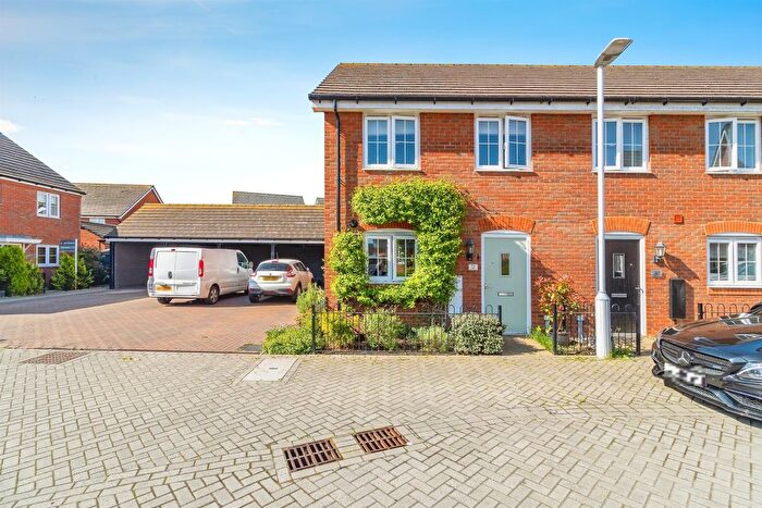 2 Bedroom End Of Terrace House For Sale In Newton View, Flitwick, Bedford, MK45