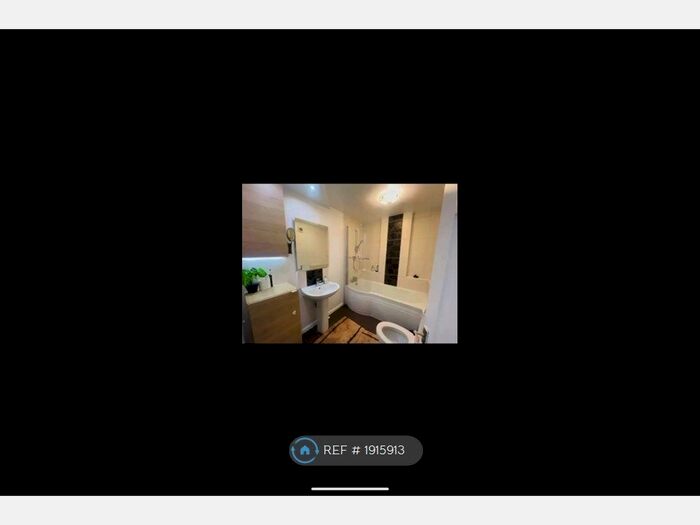 2 Bedroom Flat To Rent In Tetbury Court. Prospect St, Reading, RG1