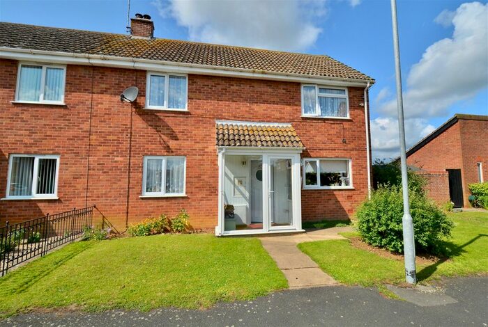 3 Bedroom Semi-Detached House For Sale In Clayfield Road, Bretforton, Evesham, WR11