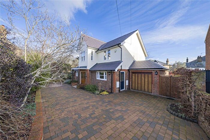4 Bedroom Detached House For Sale In Knoll Road, Bexley, DA5