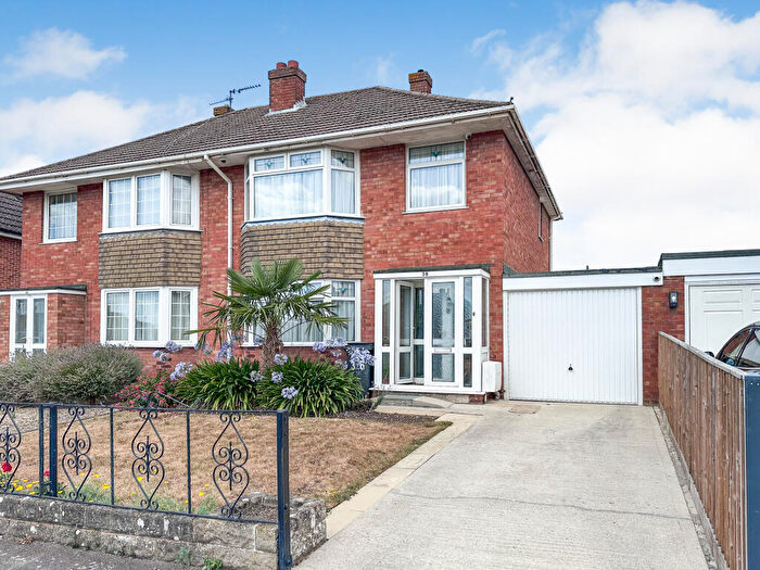 3 Bedroom Semi Detached House For Sale In Cloche Way, Stratton St Margaret, Swindon, SN2