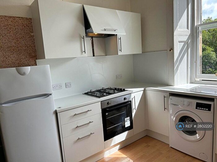 3 Bedroom Flat To Rent In Gladstone Terrace, Edinburgh, EH9