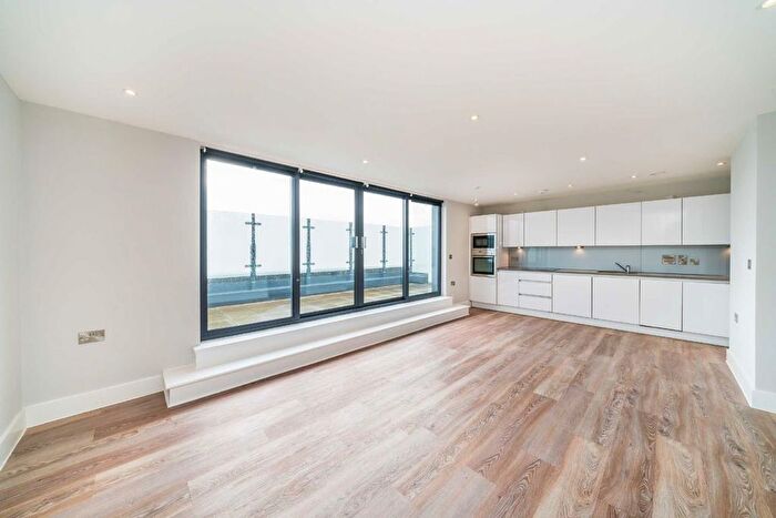 1 Bedroom Flat To Rent In Lower Richmond Road, Kew, Richmond, TW9