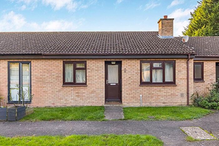 2 Bedroom Bungalow For Sale In Gables Close, Meldreth, Royston, SG8