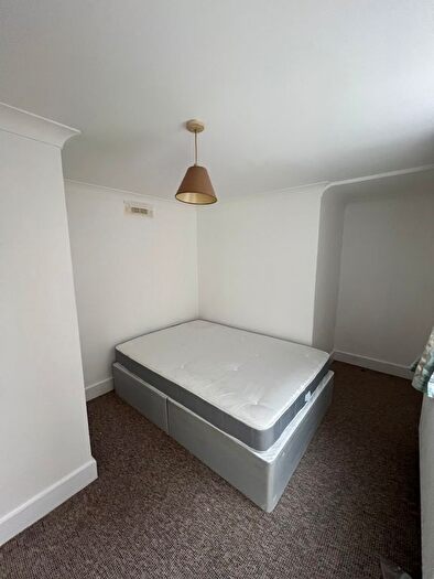 2 Bedroom Flat To Rent In Birkbeck Road, Ilford, IG2