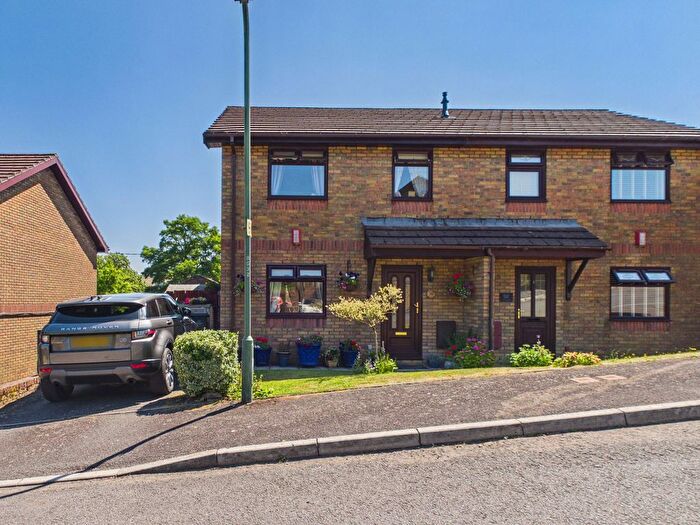 3 Bedroom Semi-Detached House For Sale In Willow Close, Ebbw Vale, NP23