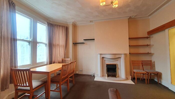 1 Bedroom Flat To Rent In Heathfield Road, Heath, Cardiff, CF14