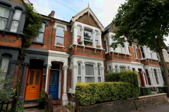 2 Bedroom Flat To Rent In Cleveland Park Avenue, London, E17