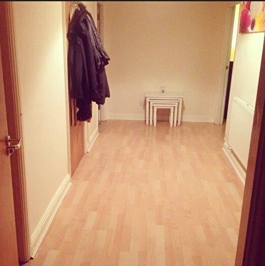 2 Bedroom Flat To Rent In Kremlin Drive, Liverpool, L13