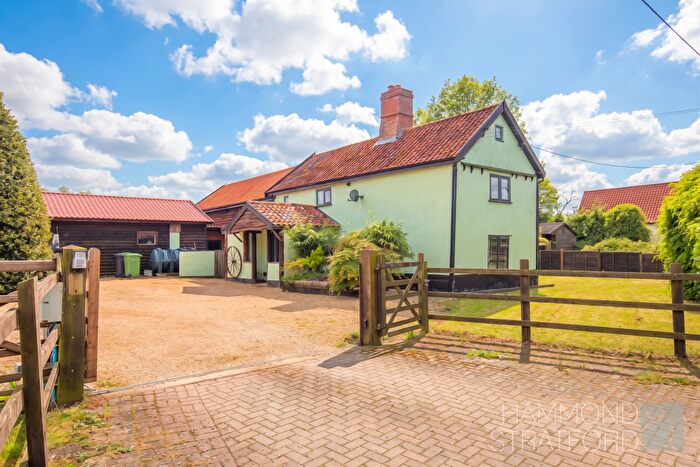5 Bedroom Detached House For Sale In New Buckenham Road, Banham, NR16