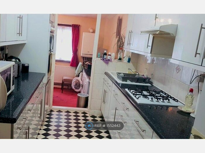 3 Bedroom Terraced House To Rent In Westernville Gardens, Ilford, IG2