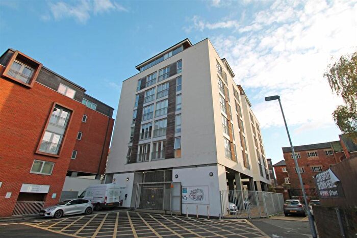 1 Bedroom Flat To Rent In Castle Quay, MK40