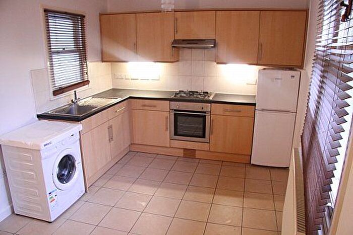 2 Bedroom Flat To Rent In Milson Road, London, W14