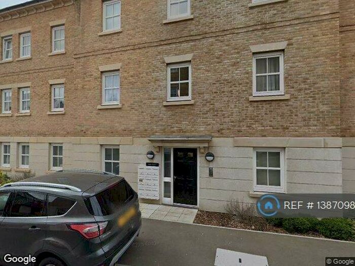 2 Bedroom Flat To Rent In Opal Court, Erith, DA8