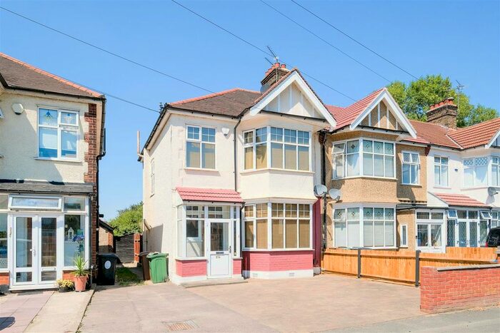3 Bedroom Semi-Detached House To Rent In Old Church Road, London, E4