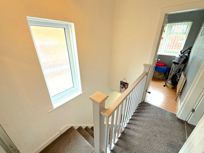 Semi-detached House For Sale In Haunch Lane, Birmingham, West Midlands, B13