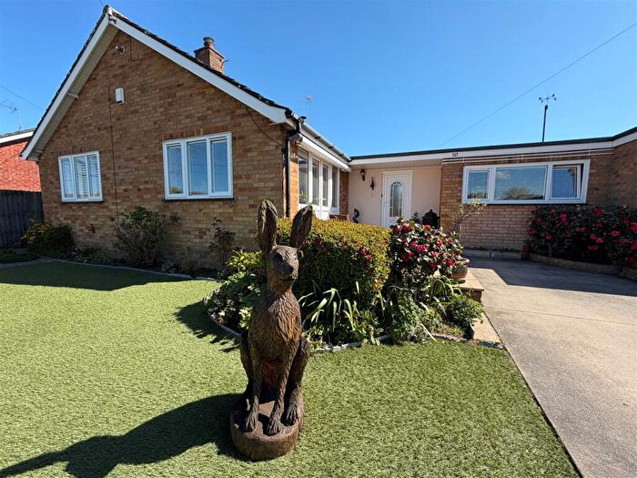 4 Bedroom Detached Bungalow For Sale In Longden Avenue, Oulton Broad, NR32