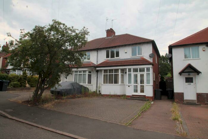 3 Bedroom Semi-Detached House To Rent In Wentworth Park Avenue, Harborne, B17