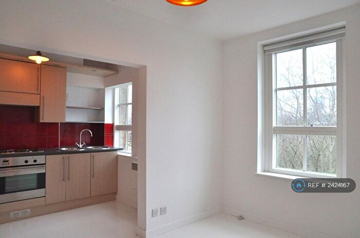 1 Bedroom Flat To Rent In Wilmot Street, Bethnal Green, London, E2