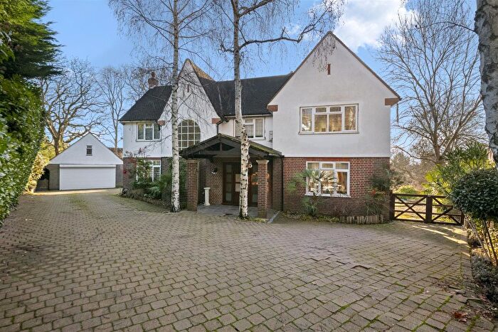 4 Bedroom Detached House For Sale In Penketh Drive, Harrow, HA1