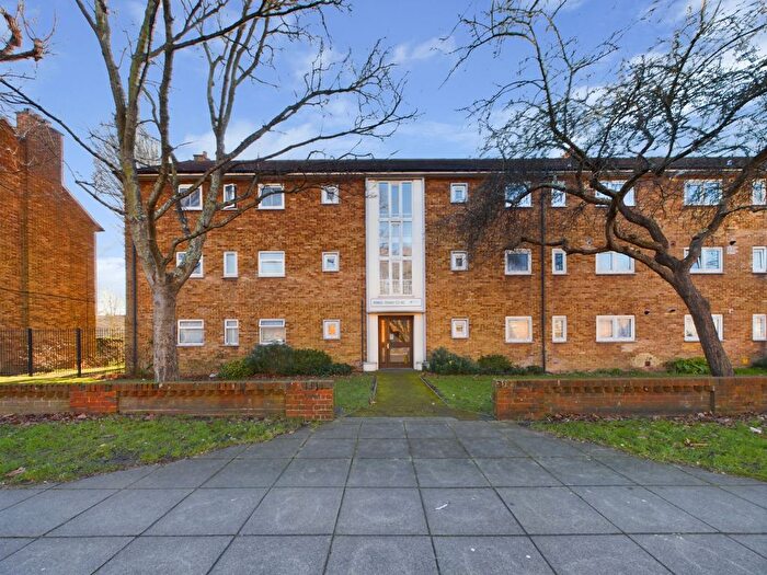 2 Bedroom Flat To Rent In Kings Road, Southsea, PO5