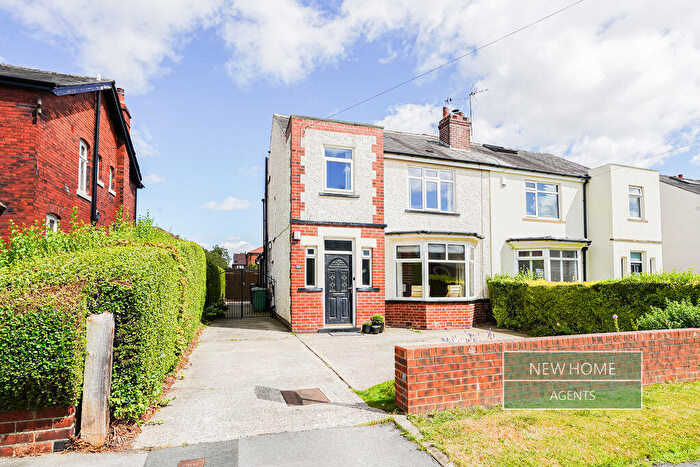 4 Bedroom Semi-Detached House For Sale In The Drive, Crossgates, Leeds, LS15