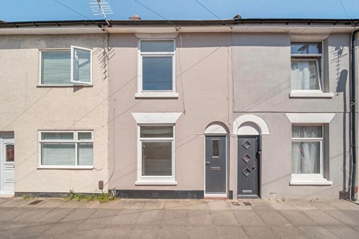 2 Bedroom House For Sale In St. Stephens Road, Portsmouth, PO2