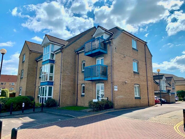 2 Bedroom Apartment To Rent In Atlantic Close, Southampton, SO14