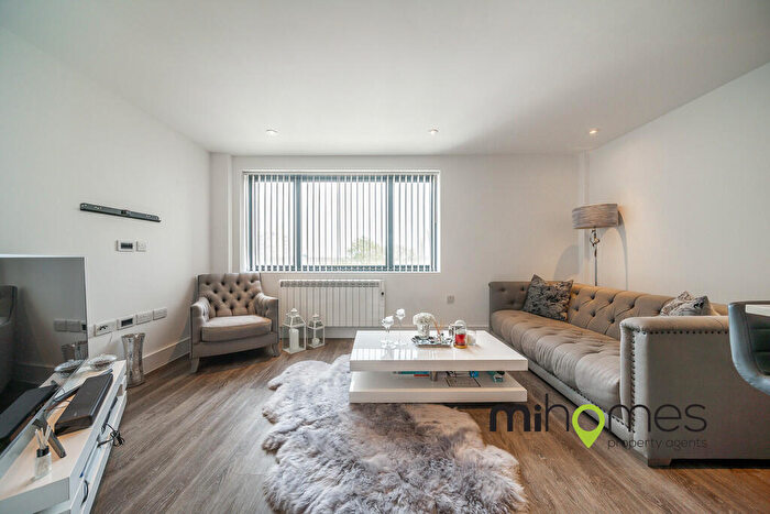 1 Bedroom Apartment To Rent In Redwood House, Enfield, EN2