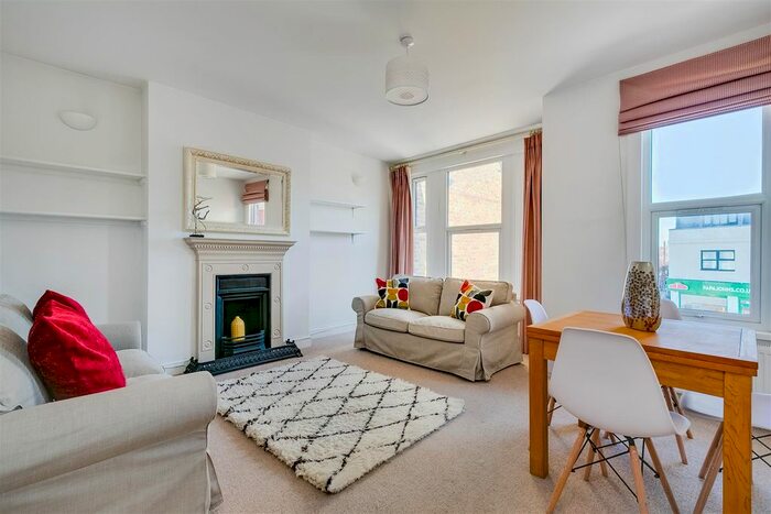 2 Bedroom Flat To Rent In Durnsford Road, London, SW19