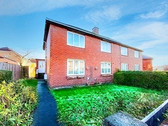 2 Bedroom Flat For Sale In Lisle Grove, Wallsend, NE28