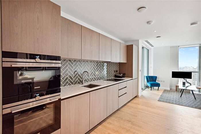 2 Bedroom Flat To Rent In City Road, Hoxton, EC1V