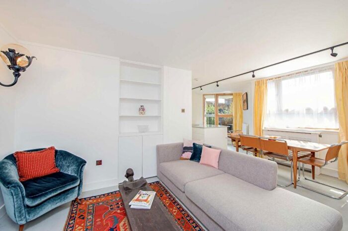 2 Bedroom Flat To Rent In World's End Estate, Chelsea, SW10
