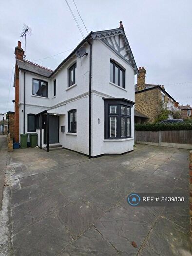 3 Bedroom Detached House To Rent In Station Road, Leigh-On-Sea, SS9