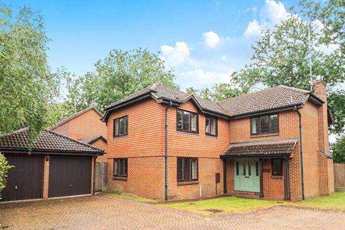 5 Bedroom Detached House For Sale In Squirrel Wood, West Byfleet, Surrey, KT14