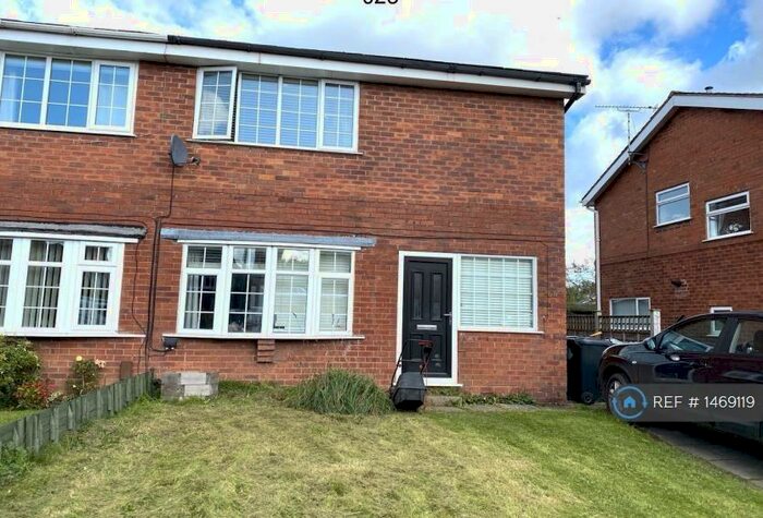 3 Bedroom Semi-Detached House To Rent In St. Austell Avenue, Macclesfield, SK10